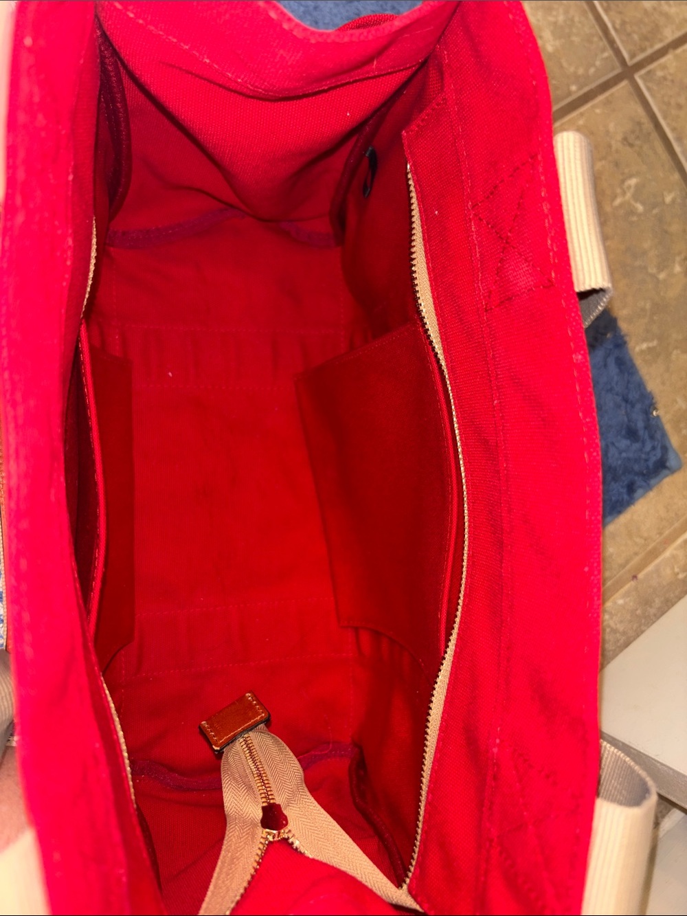 Dooney & Bourke Red Canvas Tote 35 with leather trim Straps - Picture 10 of 13